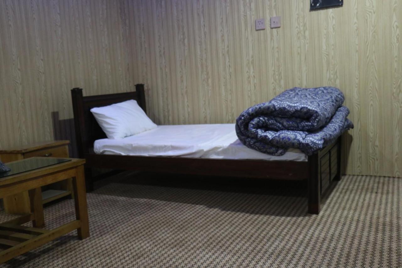 Golden Peak Guest House Gilgit Exterior foto