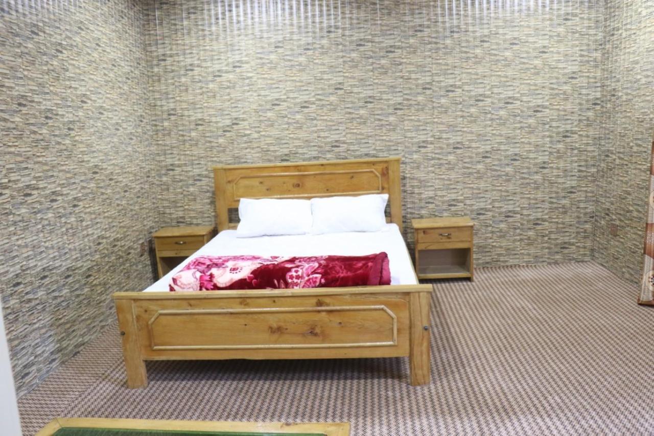 Golden Peak Guest House Gilgit Exterior foto